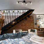 Slowackiego-33 (Two level modern city center flat)